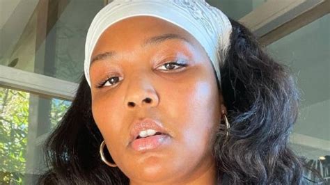 lizzo nudes|‘Au natural’: Lizzo shares unedited nude photo with fans